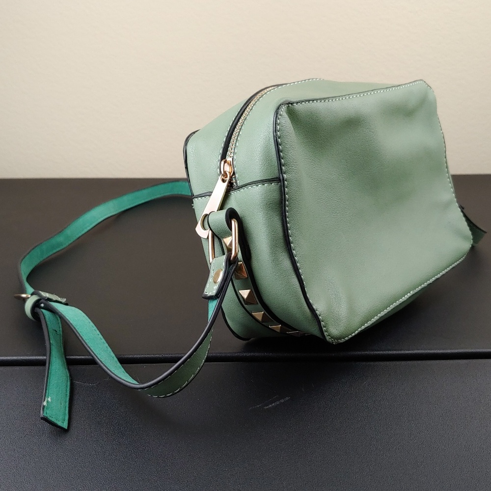 Crossbody bag